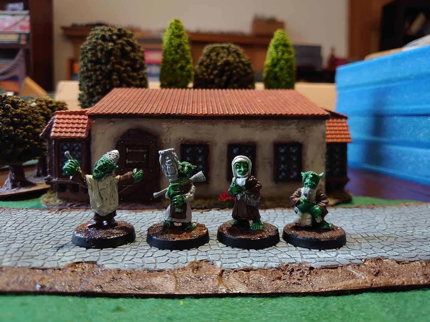 GOW3030 monks and nuns command